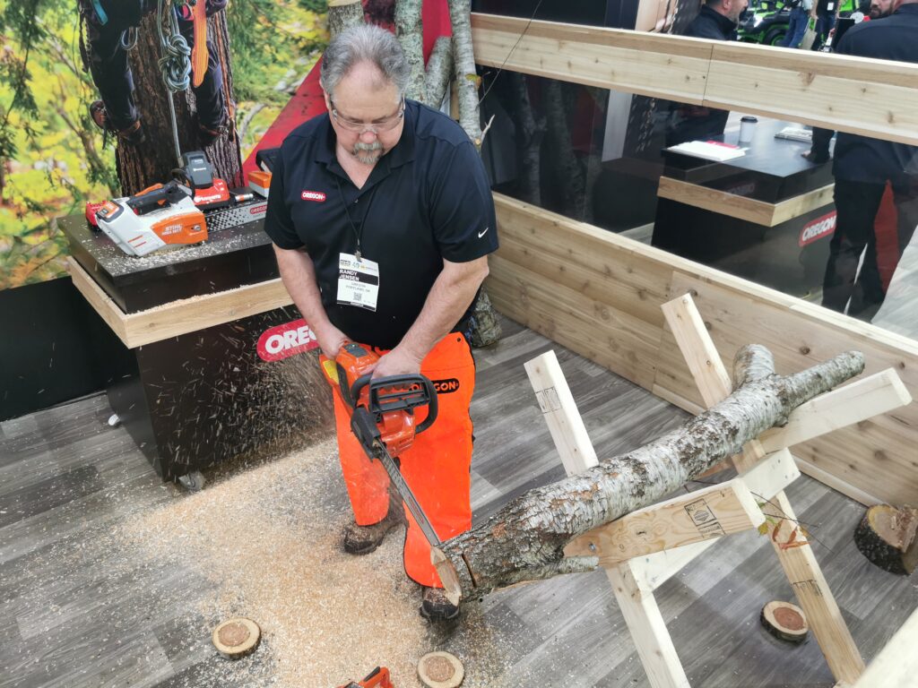 STIHL Sets Revenue Record and Focuses on Dual Technological